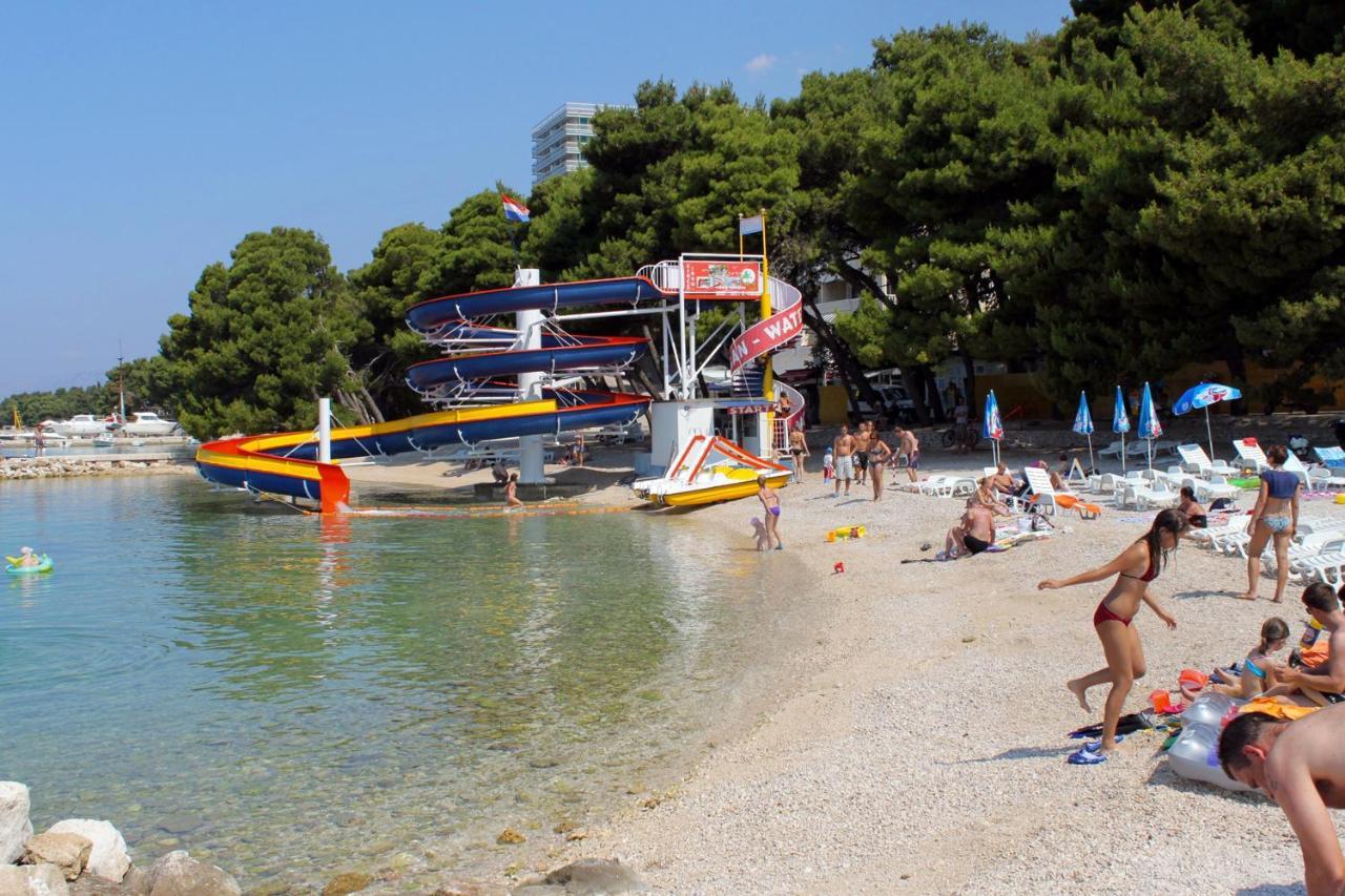 Family Friendly Apartments With A Swimming Pool Makarska - 19147 Bagian luar foto